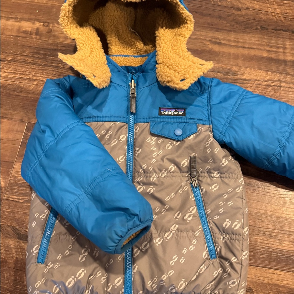 Patagonia Blue and Gray Hooded Jacket with Tan Lining